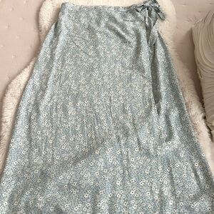 URBAN Romantics Blue and White Floral Skirt